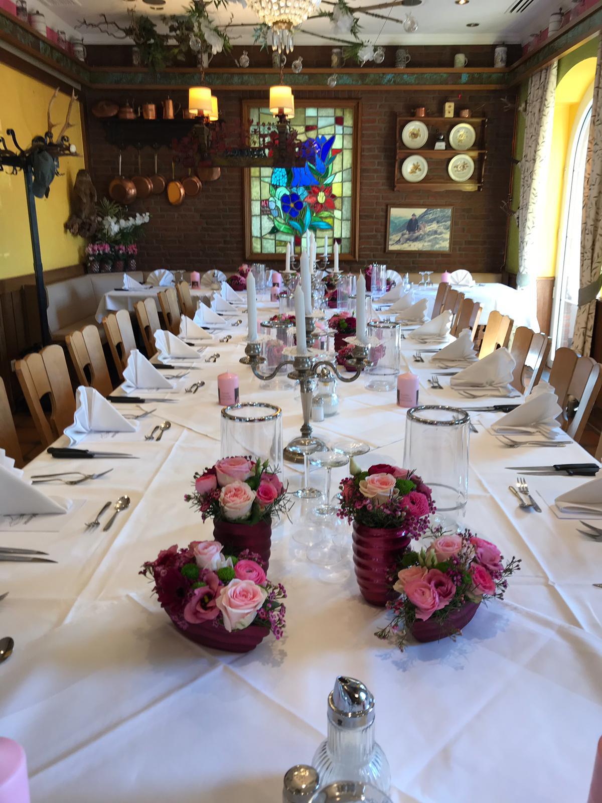 Hauptraum - Hochzeitsfeier bei Hauck's Restaurant